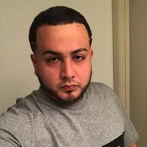 Meet your Posher, Carlos